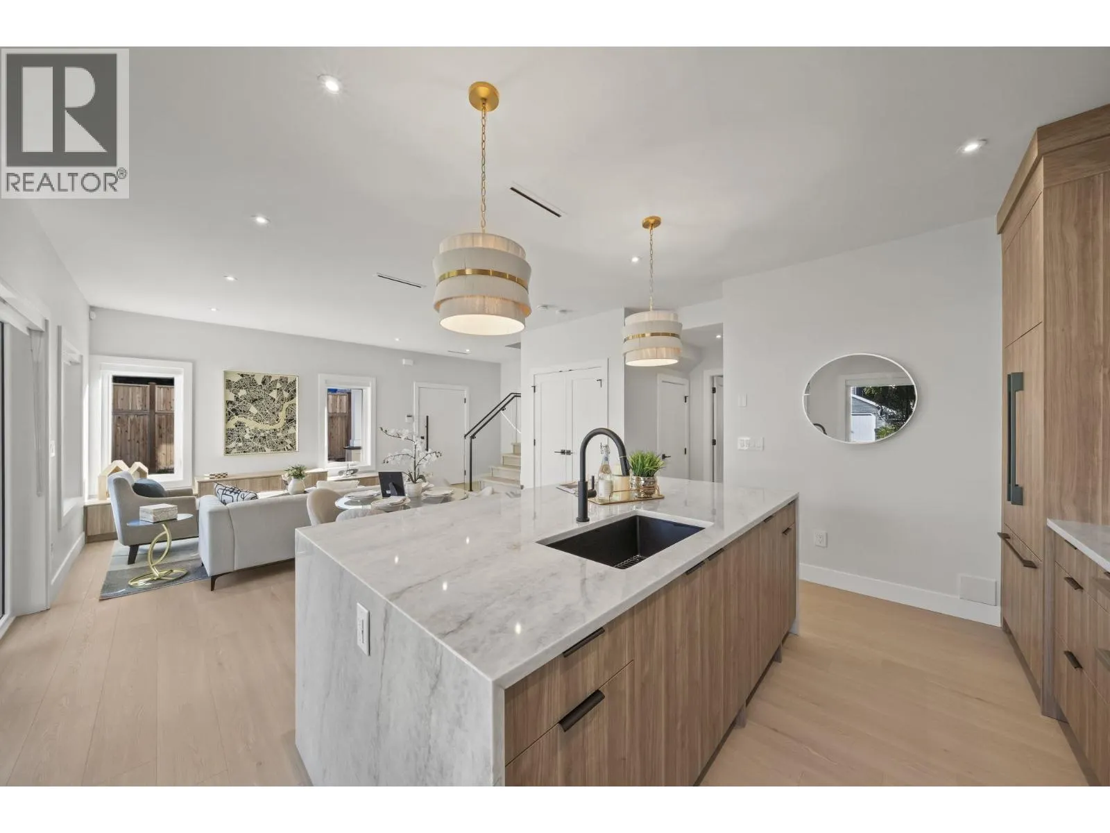 1 10931 SOUTHPORT ROAD