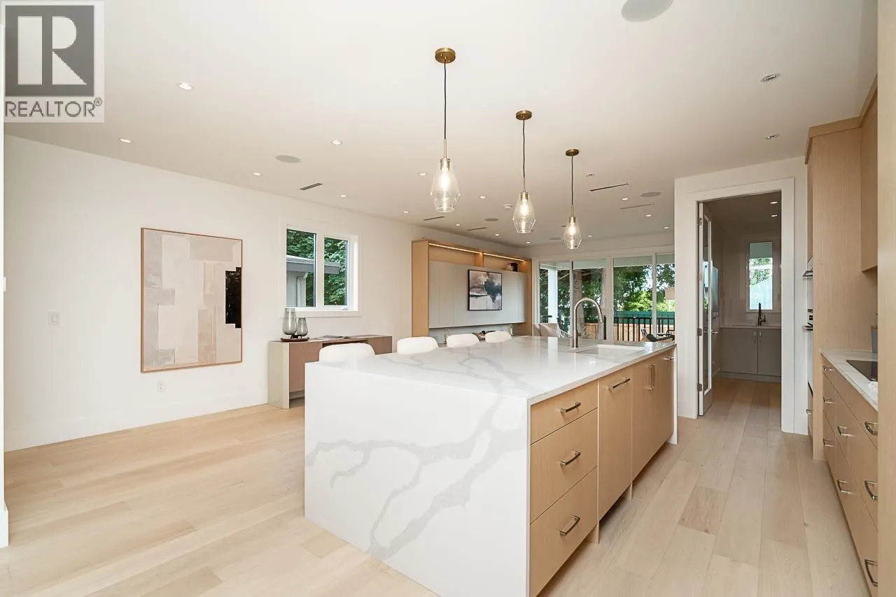1 1065 RIDLEY DRIVE