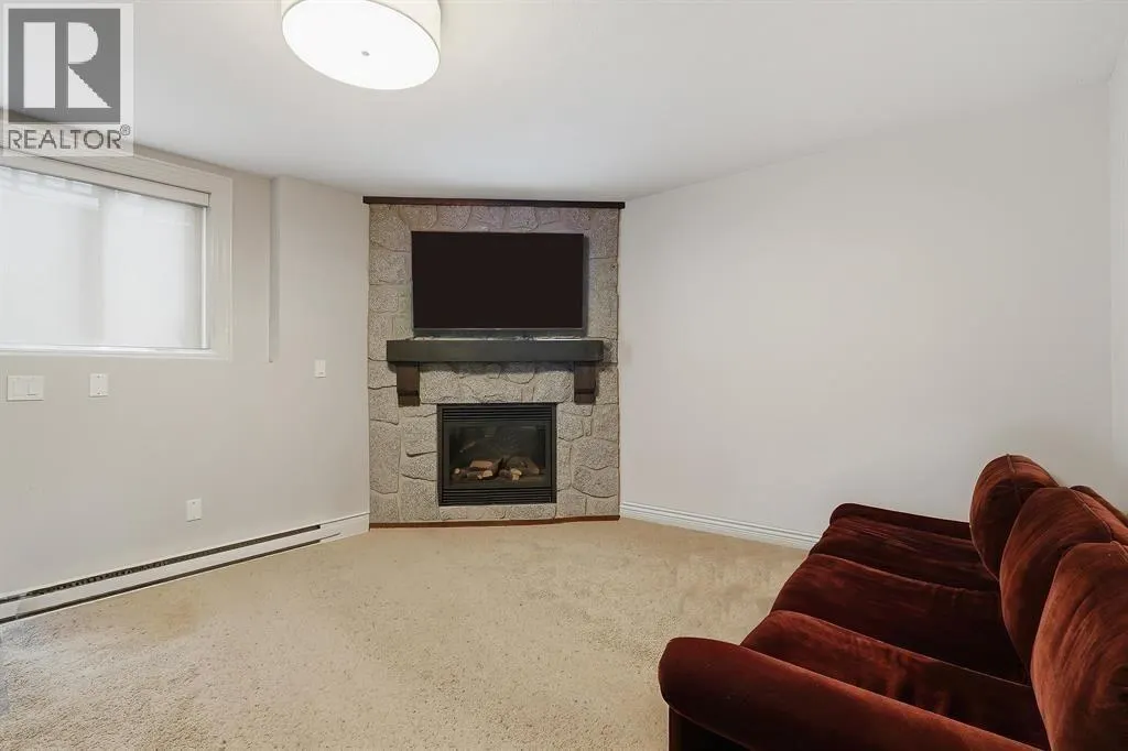 1225 BURKEMONT PLACE