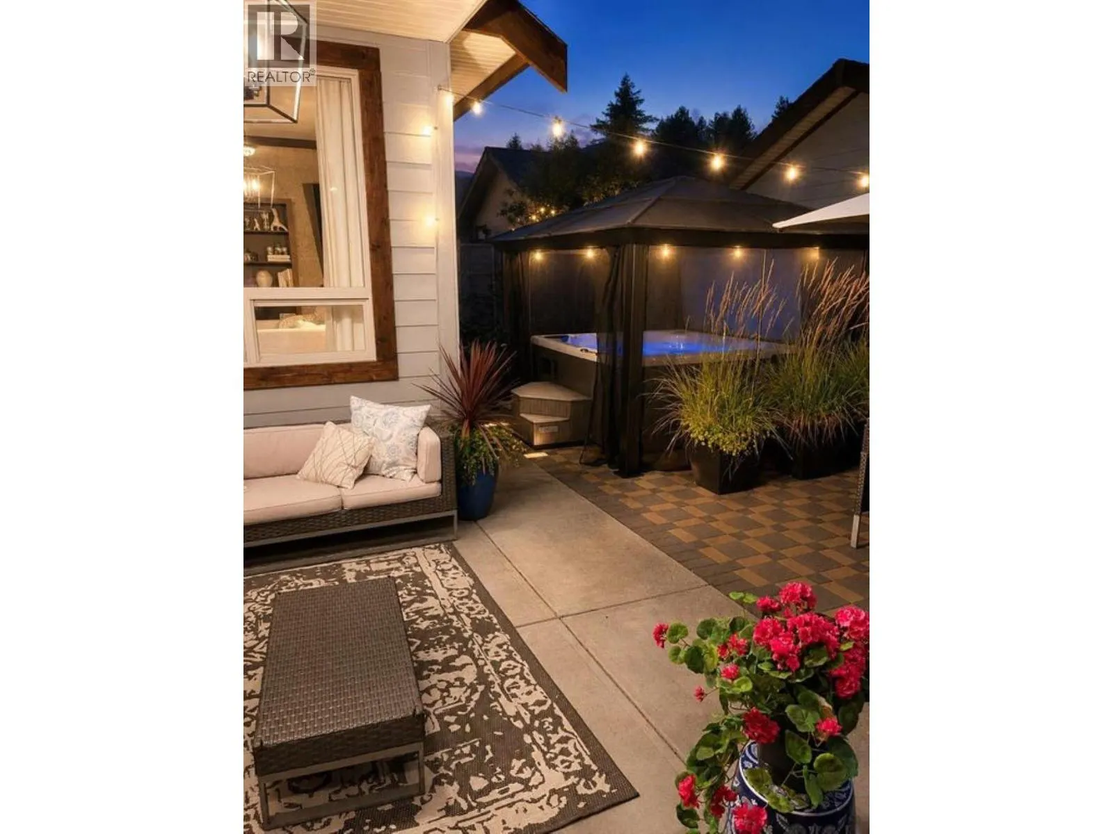 1225 BURKEMONT PLACE