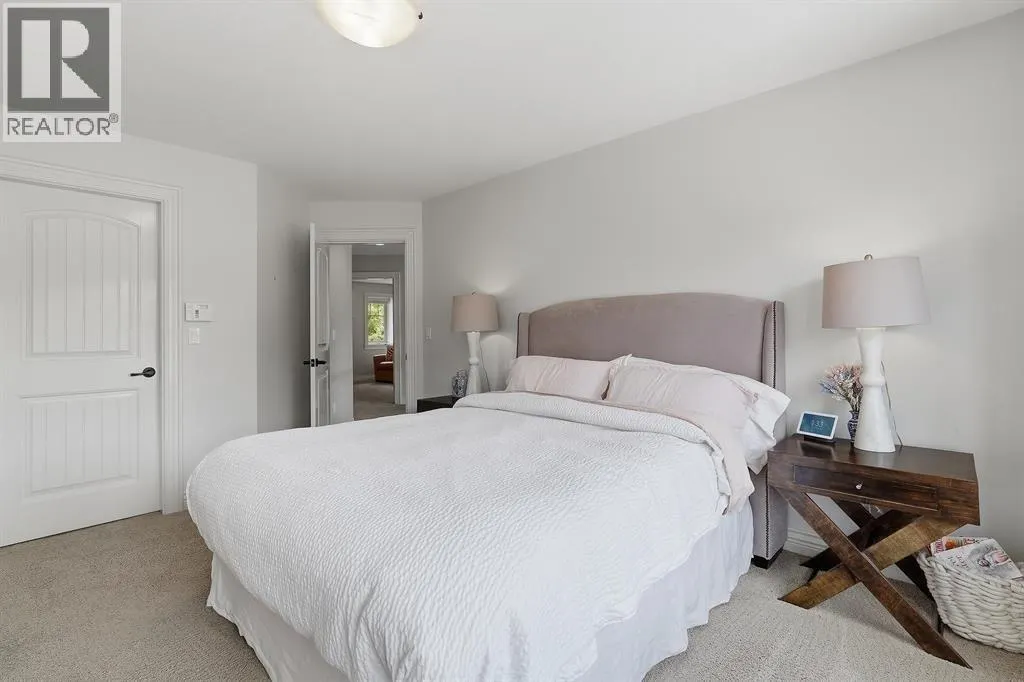 1225 BURKEMONT PLACE