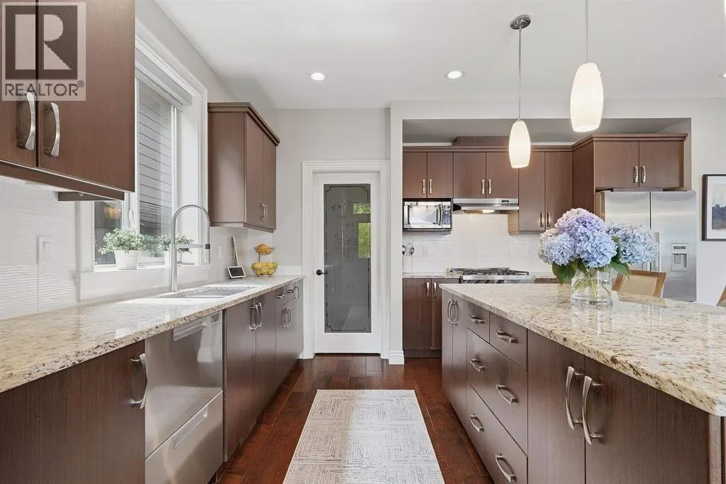 1225 BURKEMONT PLACE