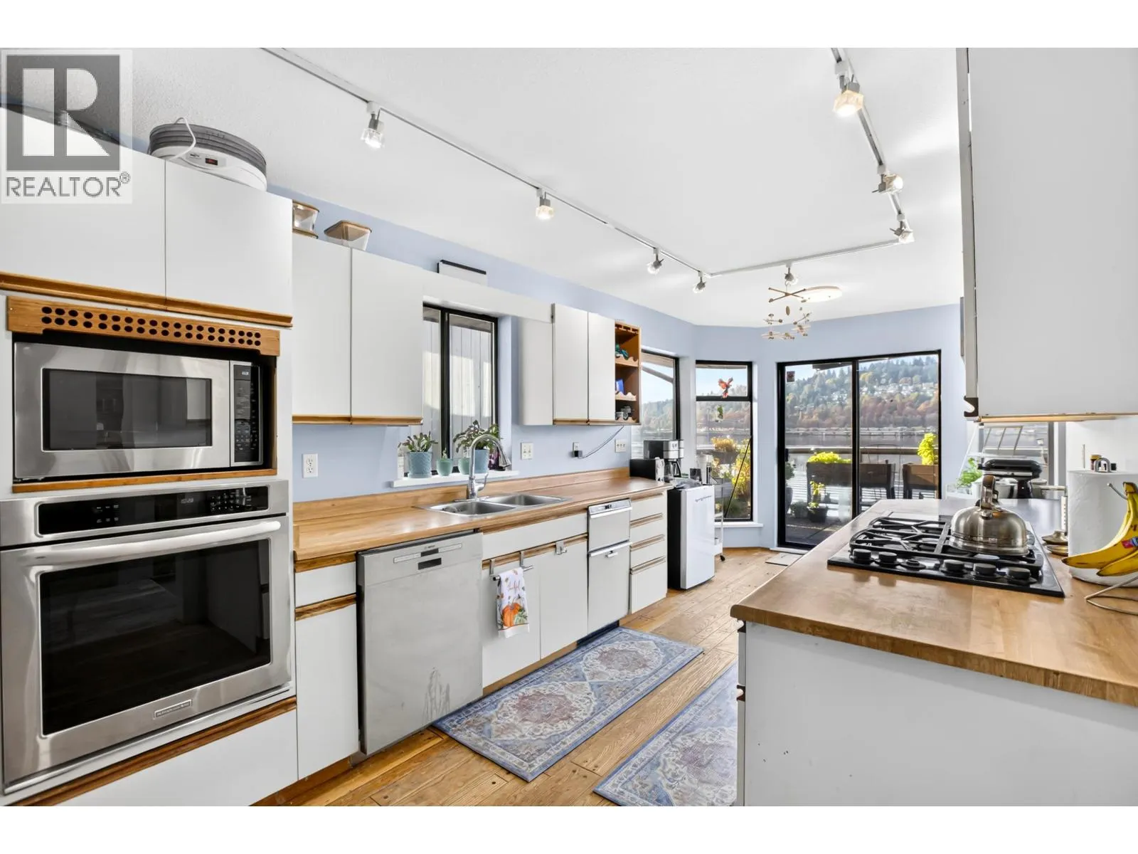 1112 ALDERSIDE ROAD