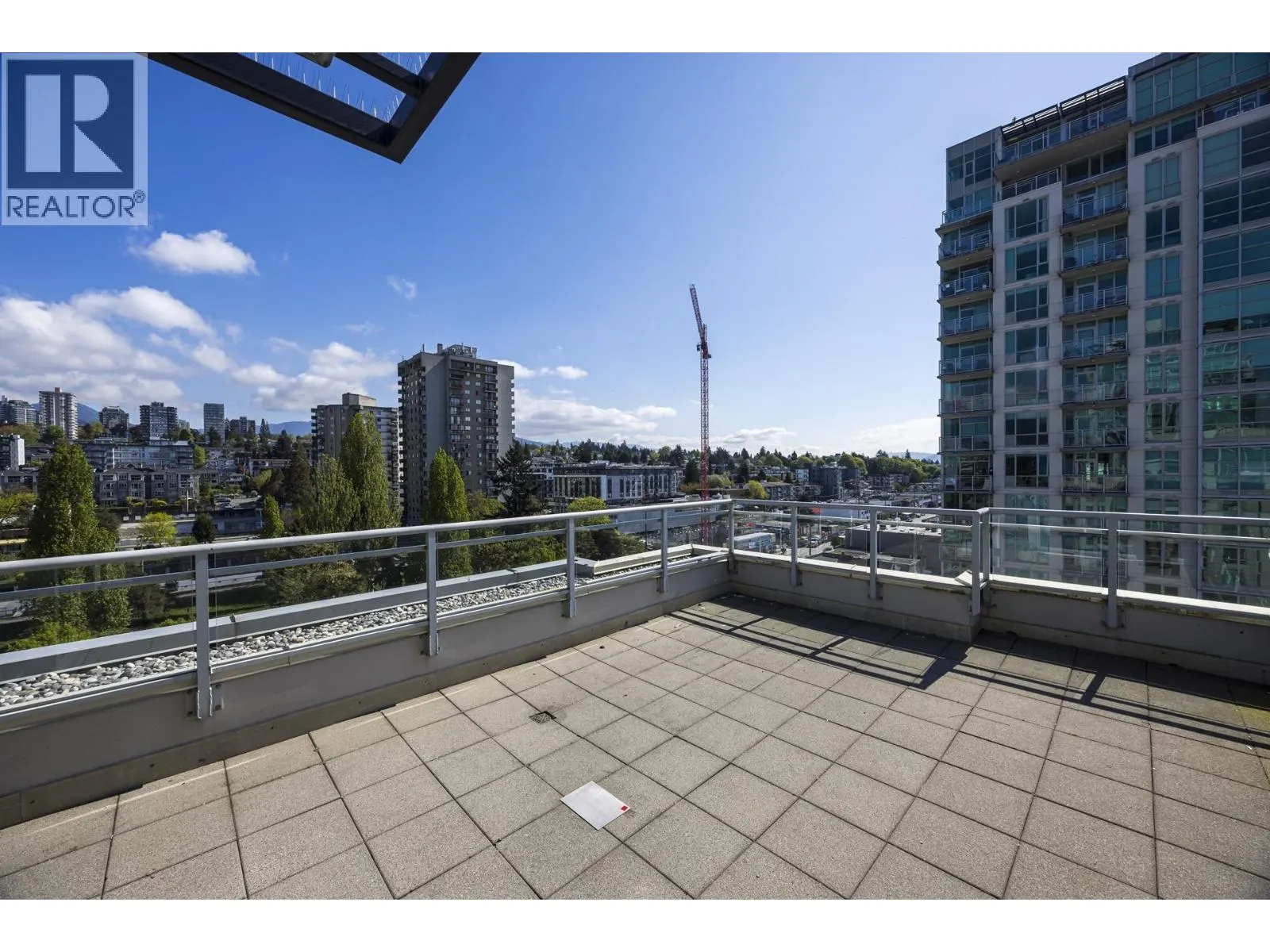PH1 168 E ESPLANADE
