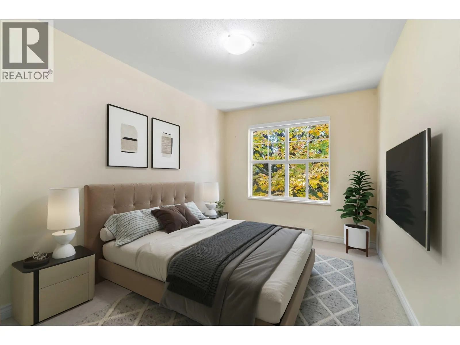 411 960 LYNN VALLEY ROAD