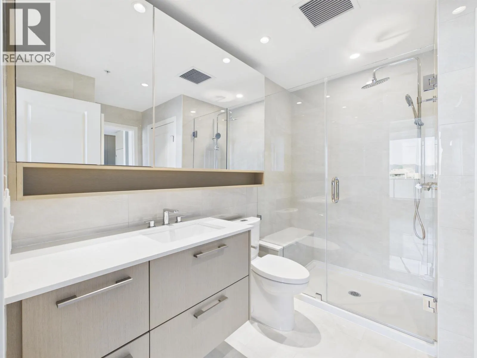 1804 5938 OLIVE AVENUE