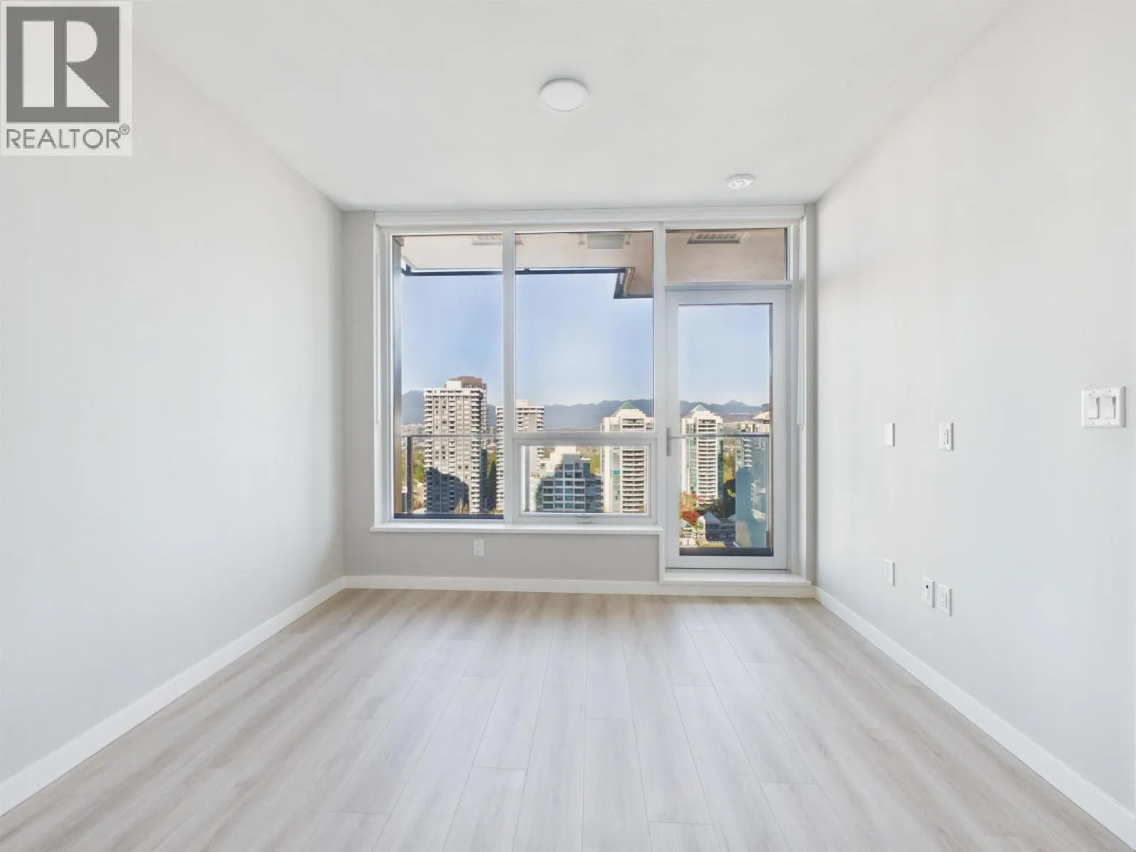 1804 5938 OLIVE AVENUE