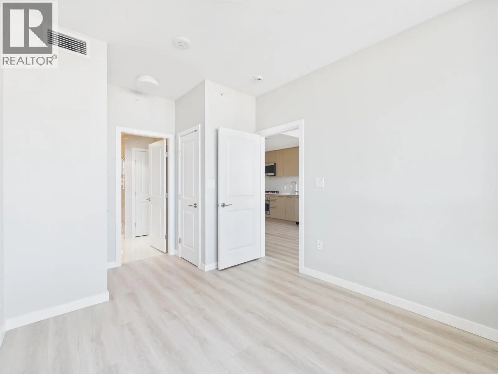 1804 5938 OLIVE AVENUE