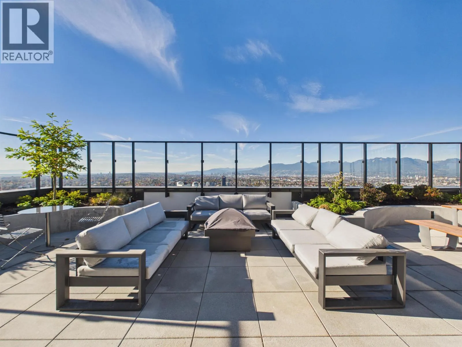 1804 5938 OLIVE AVENUE
