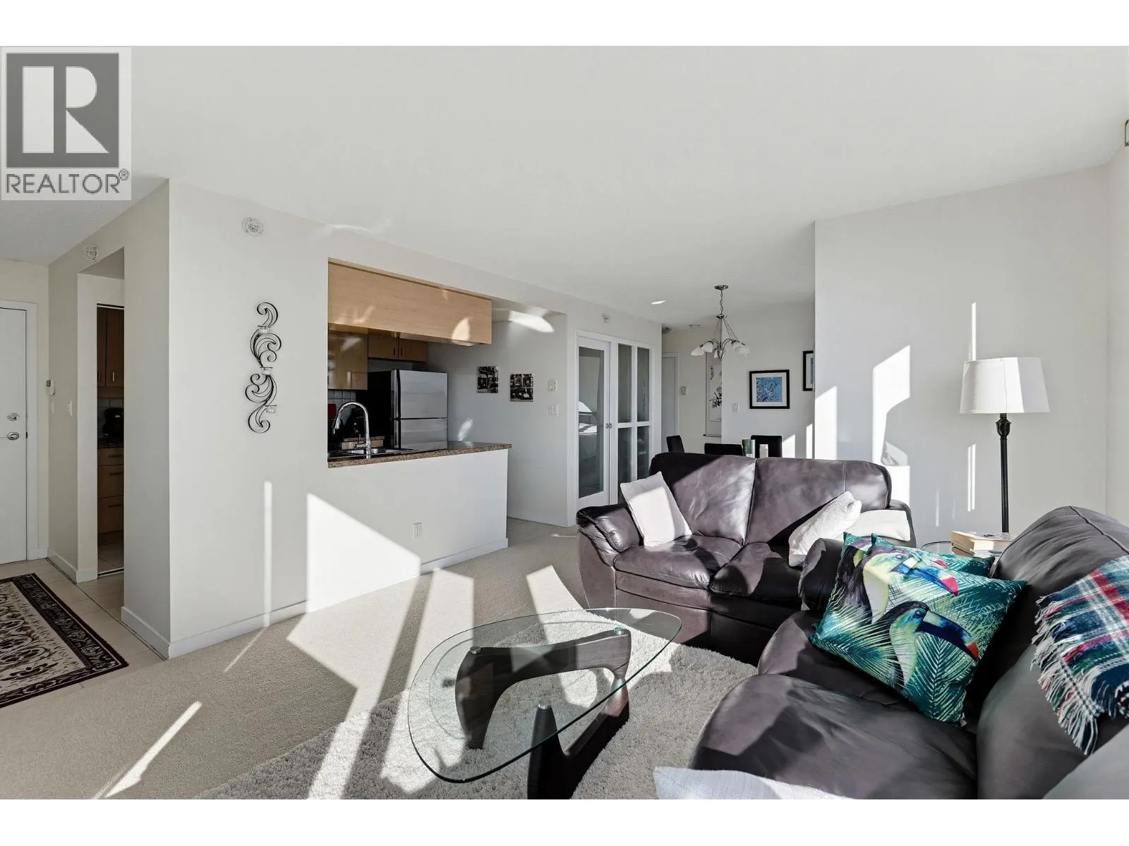 901 1067 MARINASIDE CRESCENT