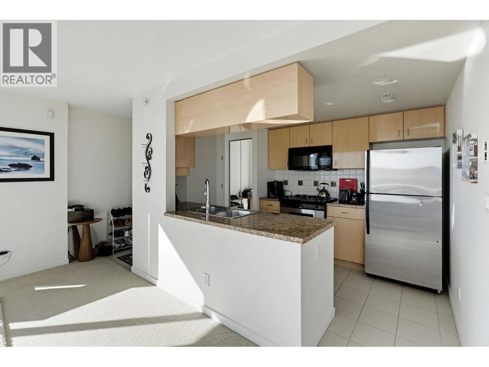 901 1067 MARINASIDE CRESCENT