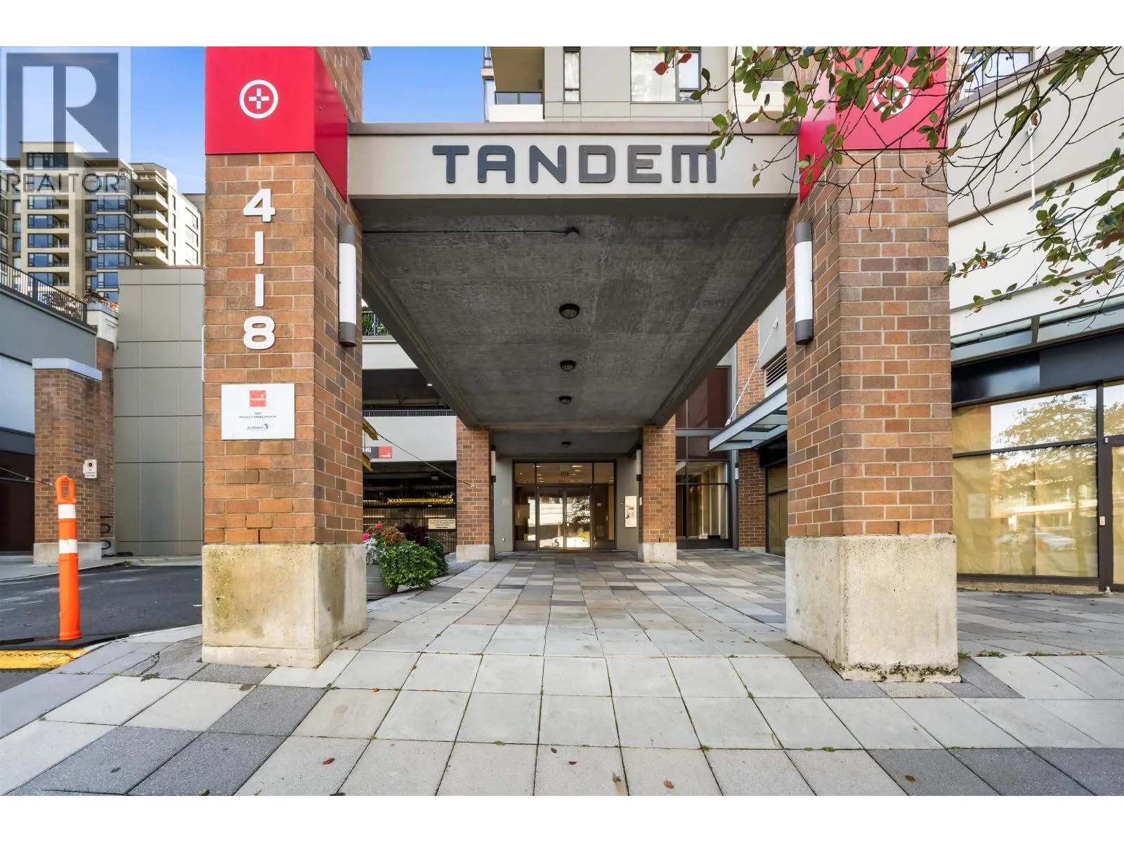 1807 4118 DAWSON STREET
