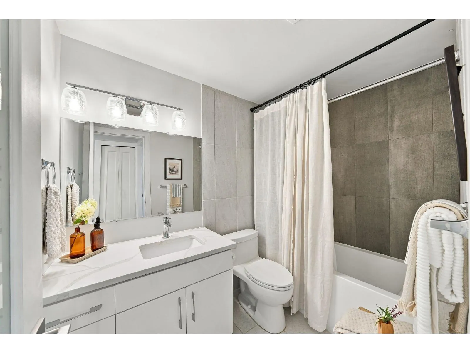 9 15989 MARINE DRIVE