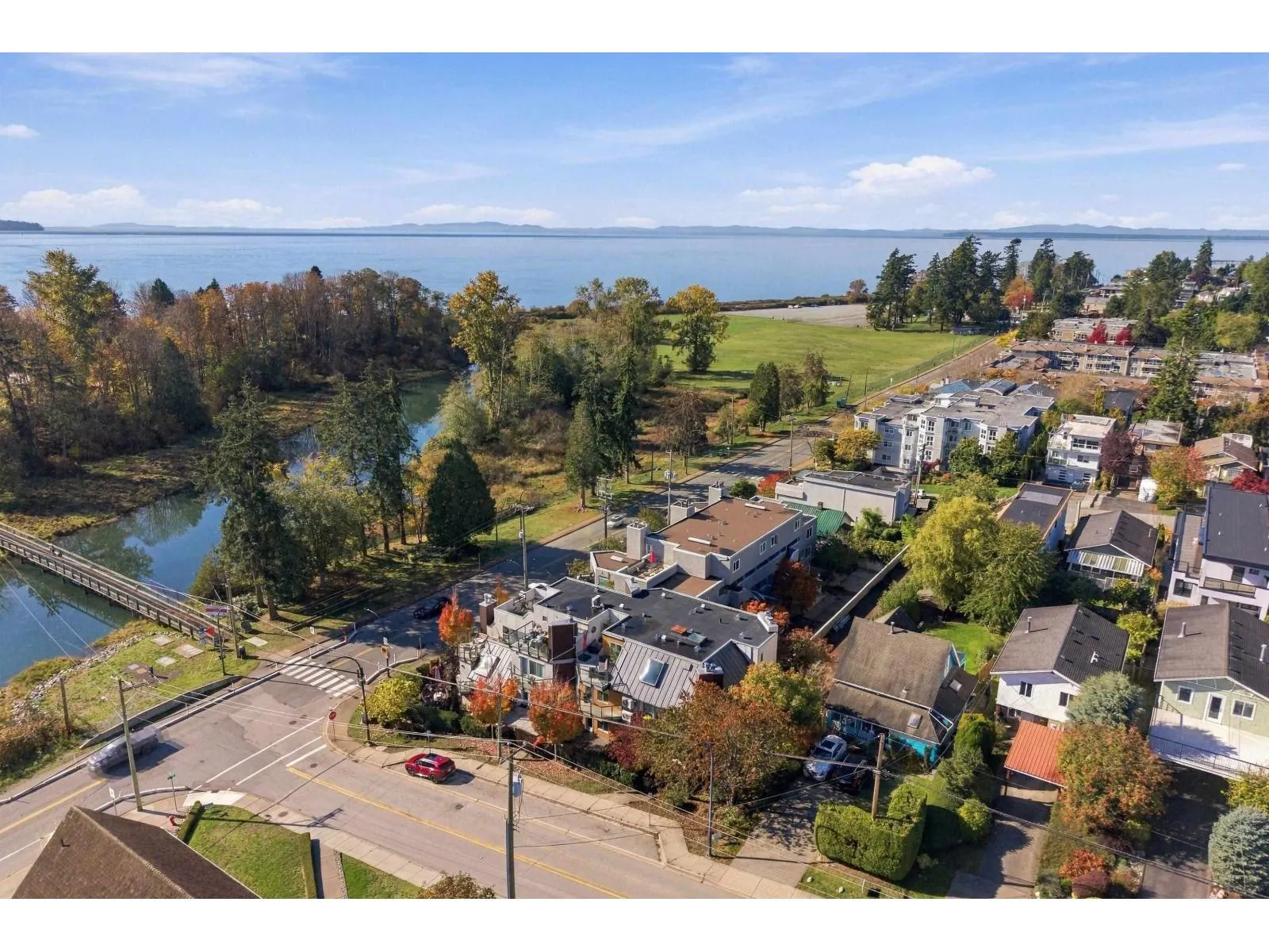 9 15989 MARINE DRIVE