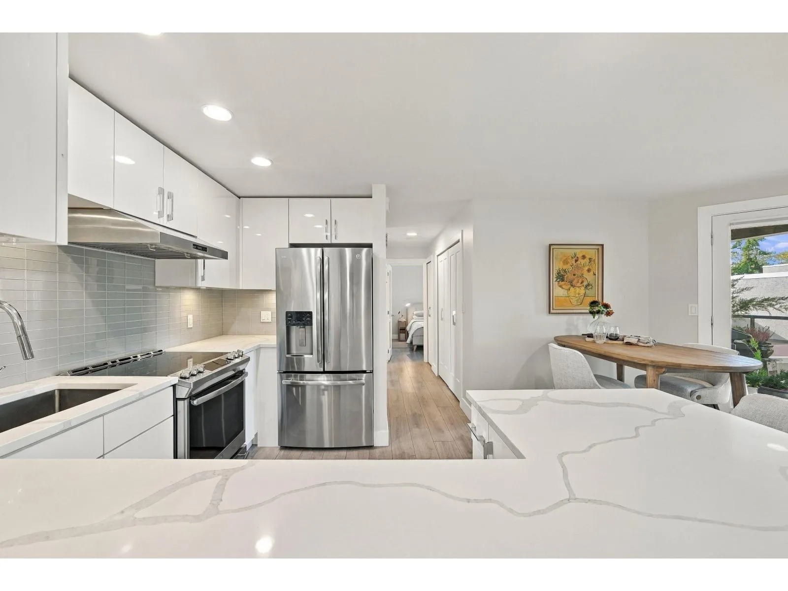 9 15989 MARINE DRIVE