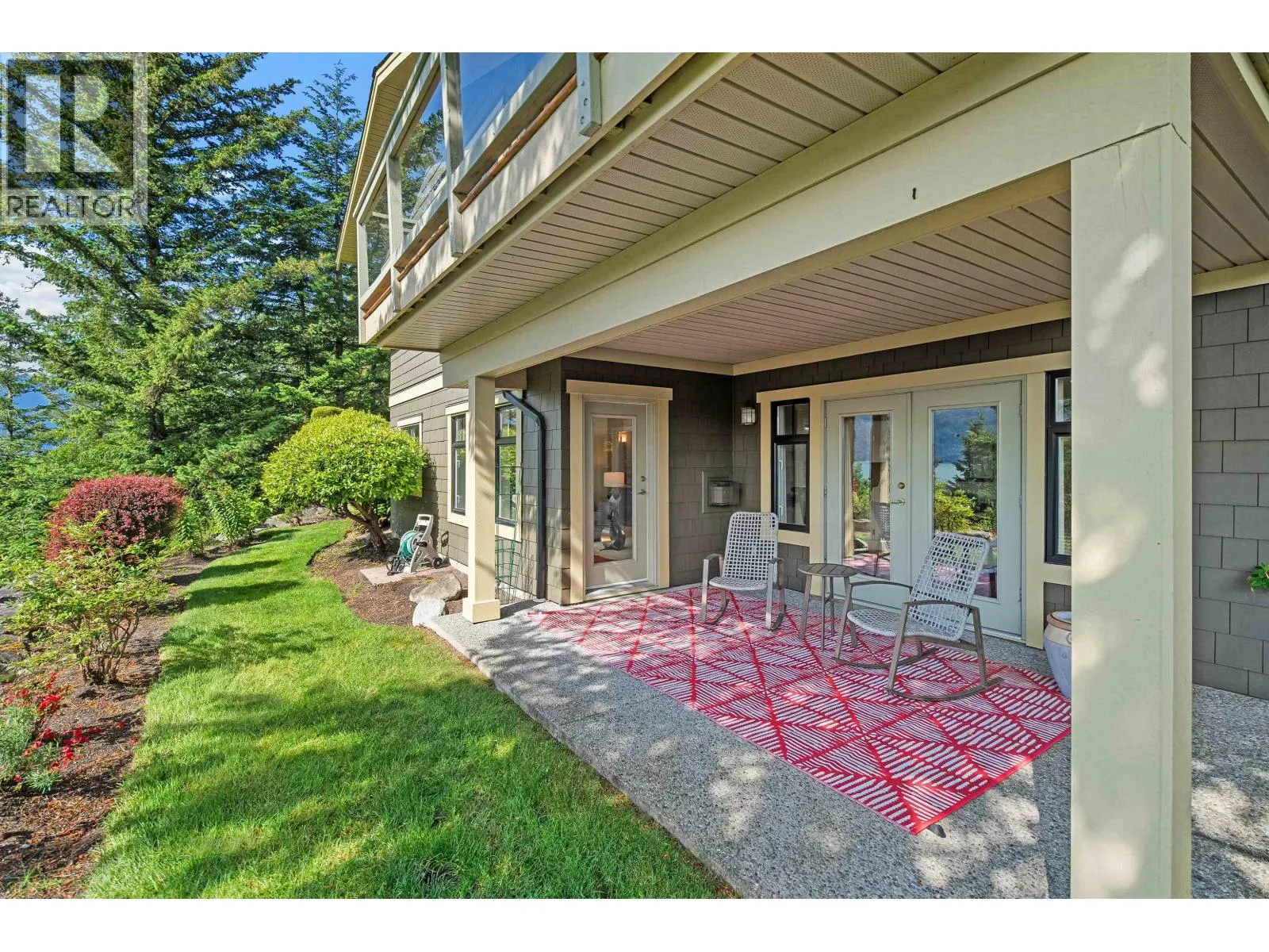 300 OCEAN CREST DRIVE