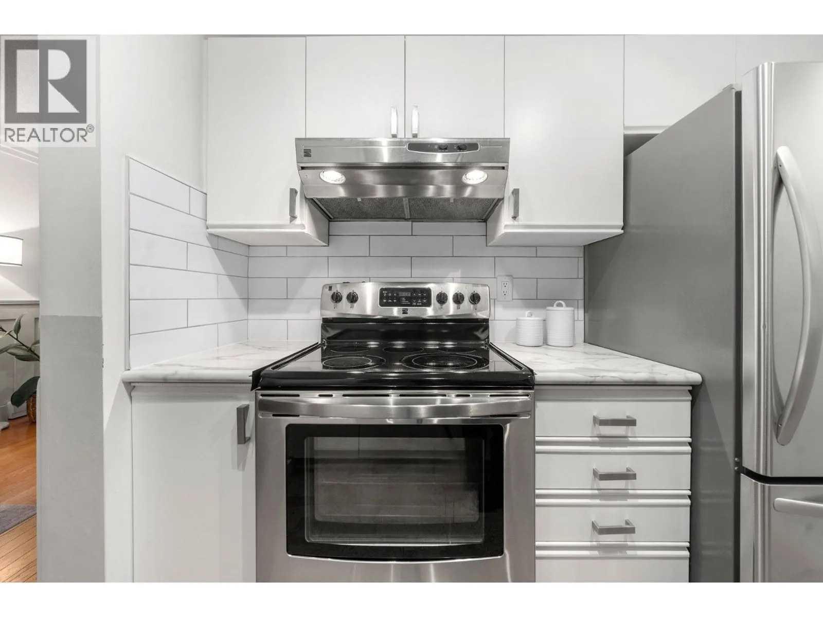 201 101 E 29TH STREET