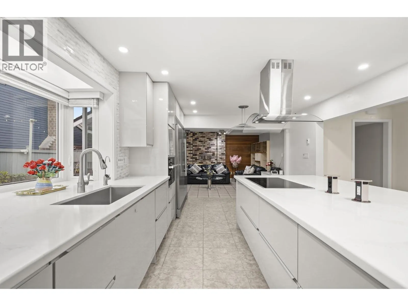 8260 ASPIN DRIVE