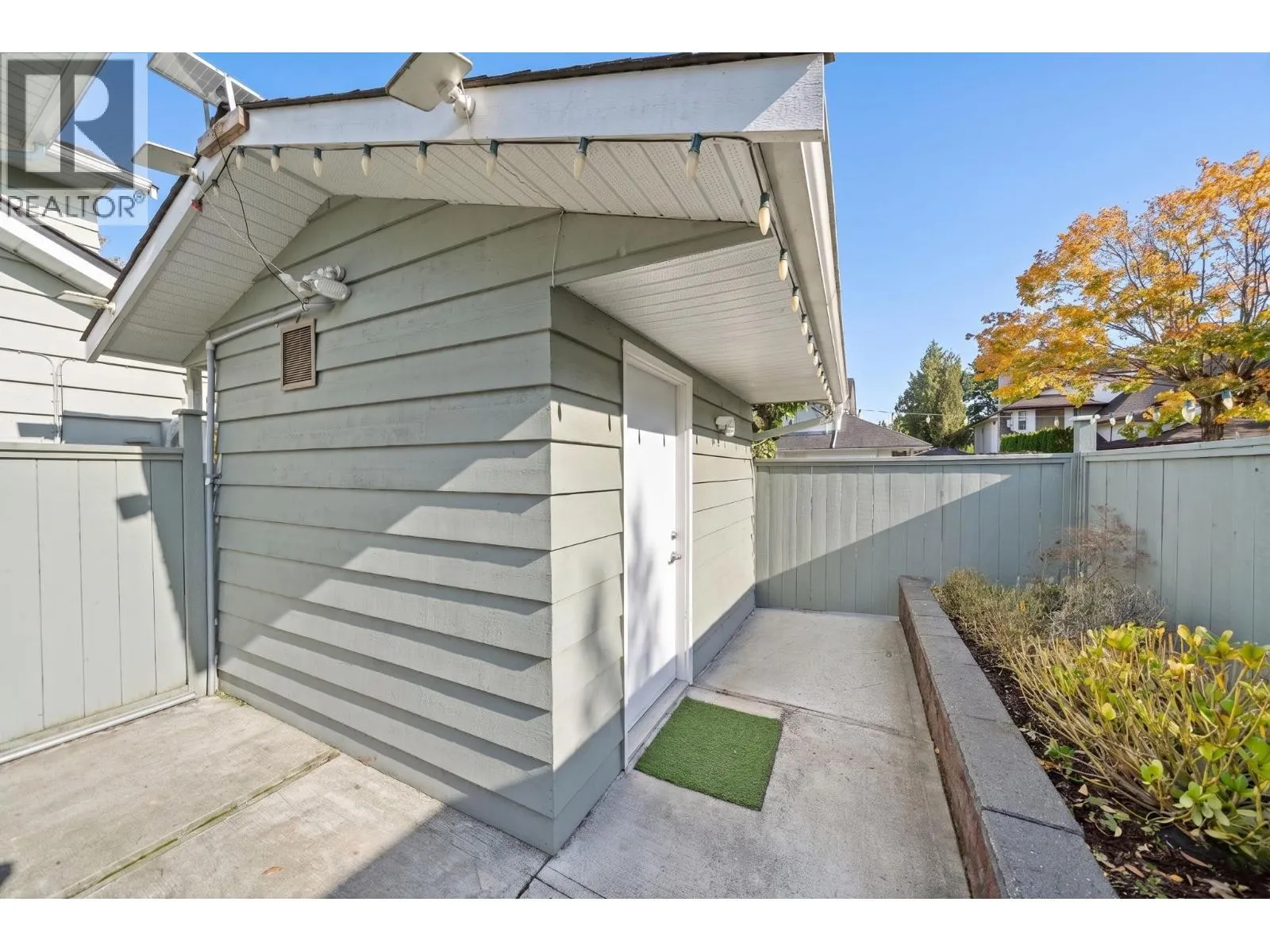 8260 ASPIN DRIVE