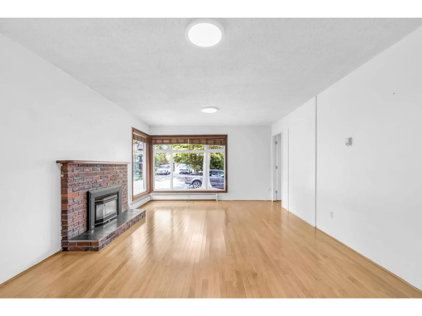 12881 CARLUKE CRESCENT