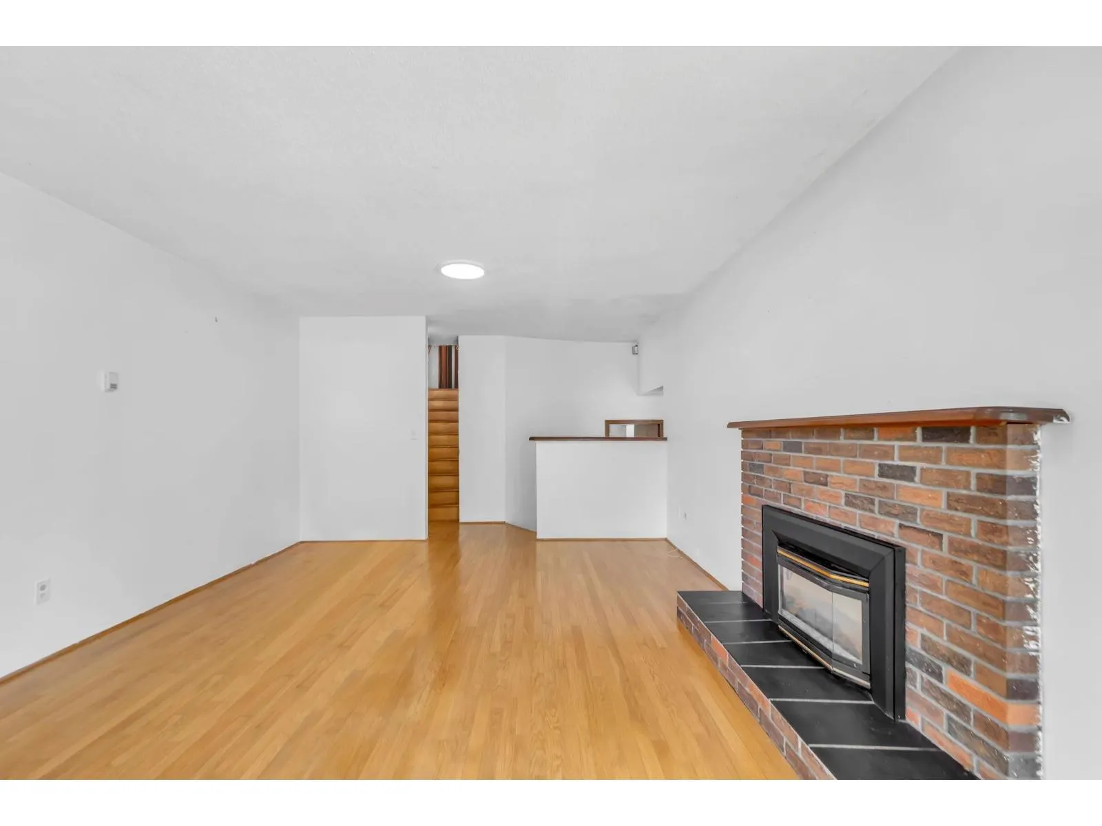 12881 CARLUKE CRESCENT