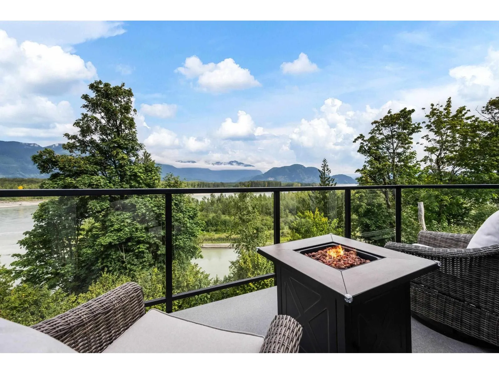 25 43575 CHILLIWACK MOUNTAIN ROAD|Chilliwack Mountain