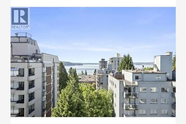 504 1750 ESQUIMALT AVENUE