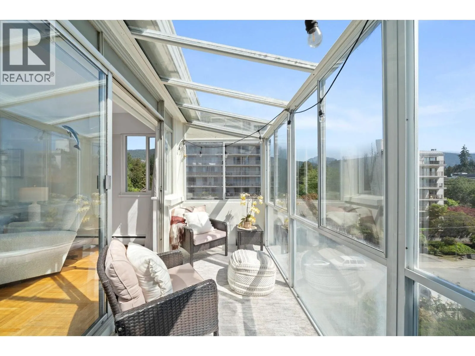 504 1750 ESQUIMALT AVENUE