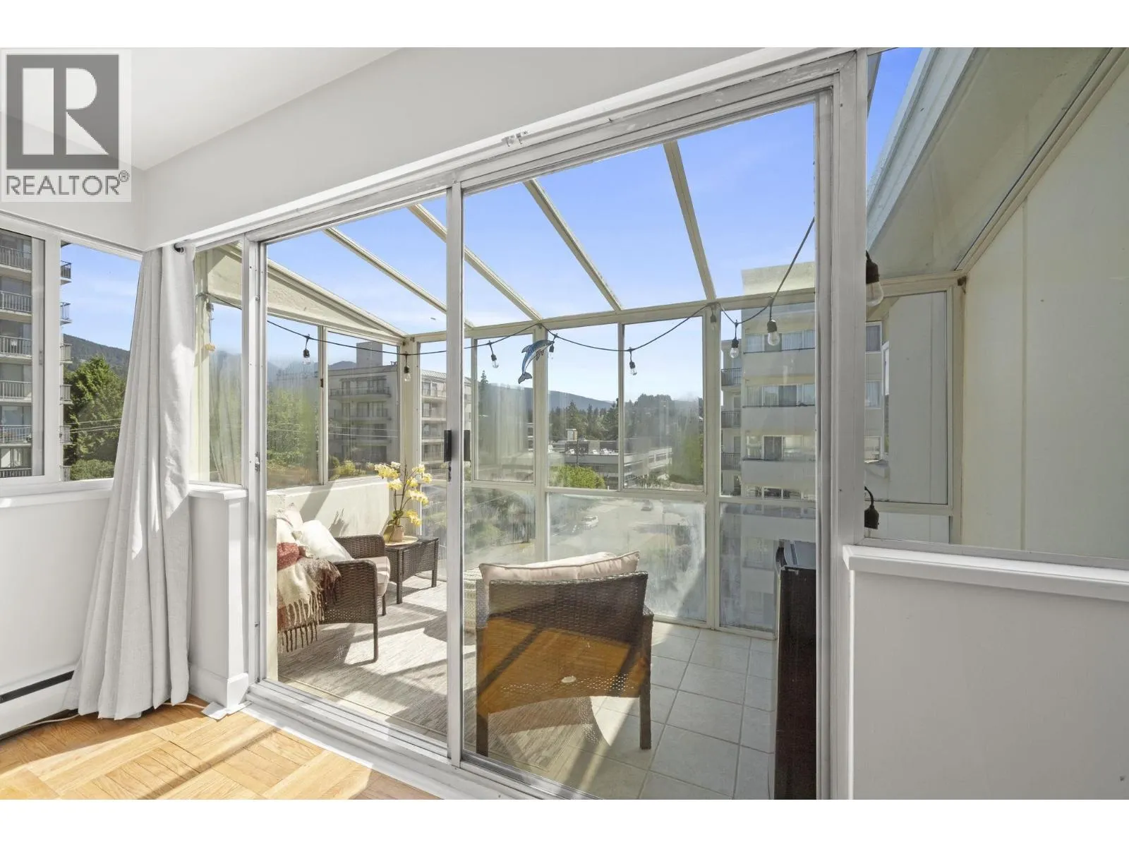 504 1750 ESQUIMALT AVENUE