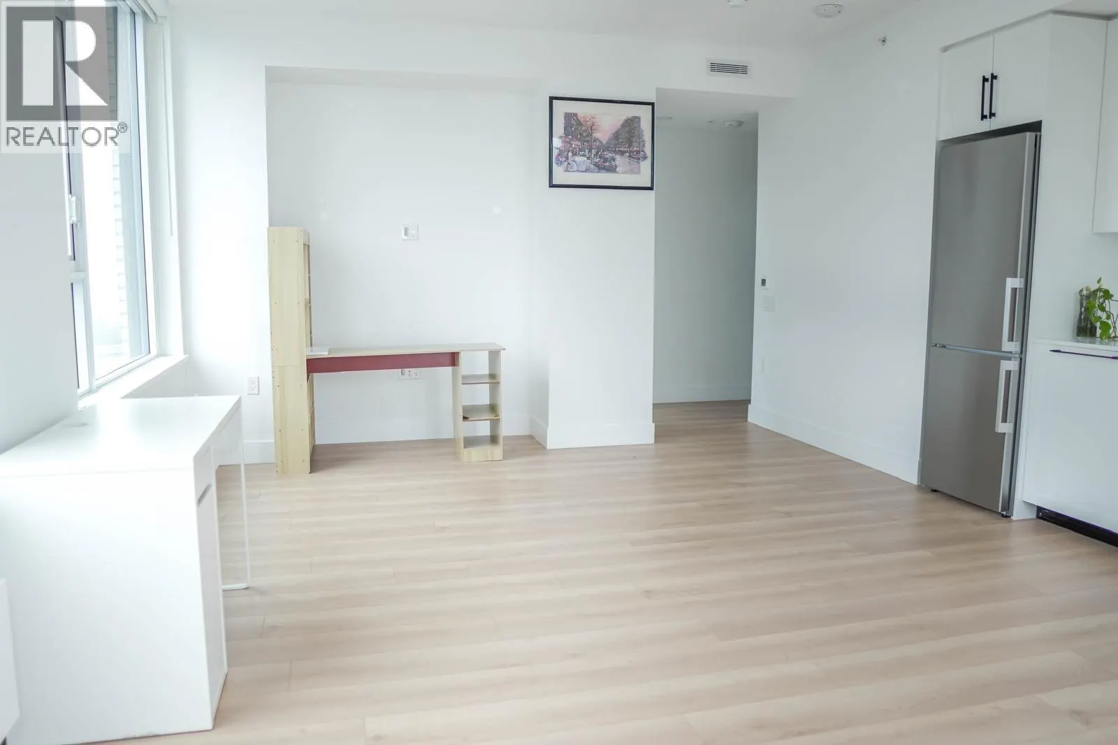 1108 8750 UNIVERSITY CRESCENT