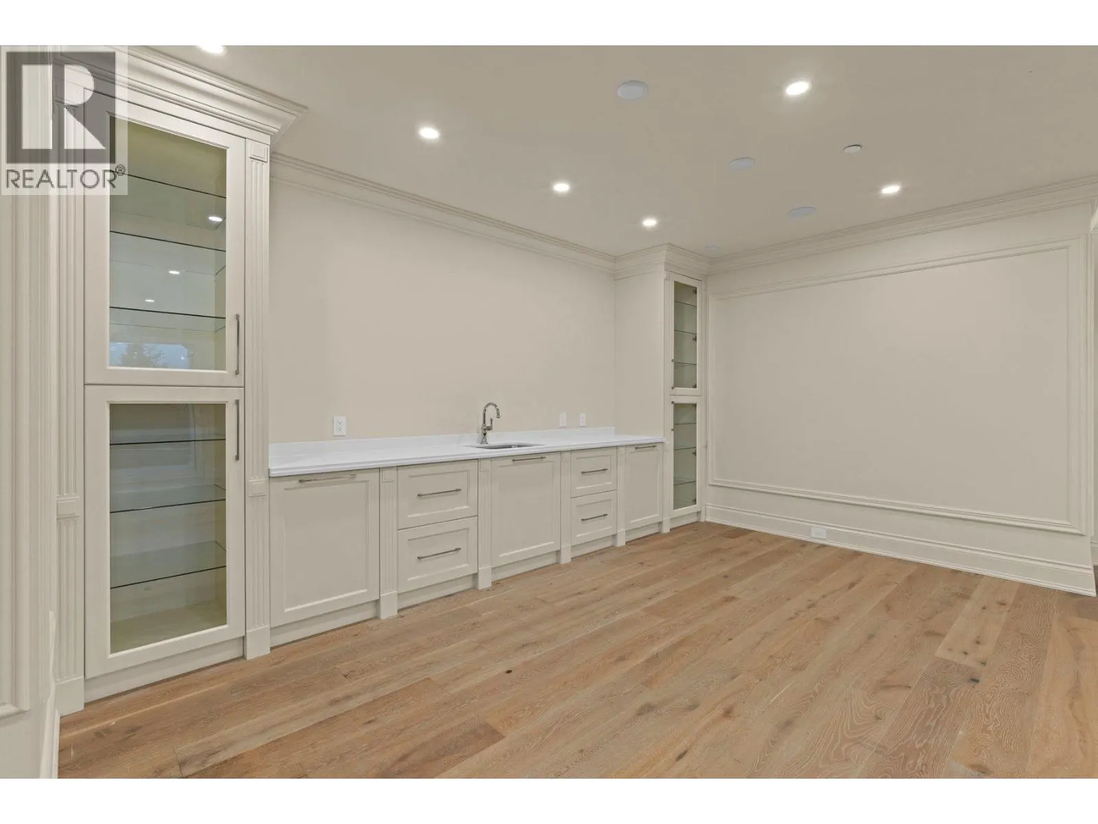 1445 SANDHURST PLACE