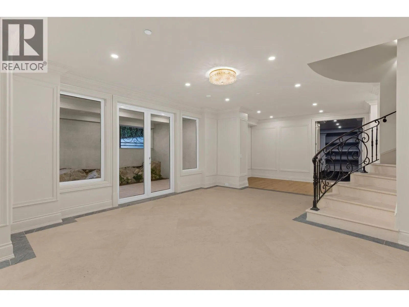 1445 SANDHURST PLACE