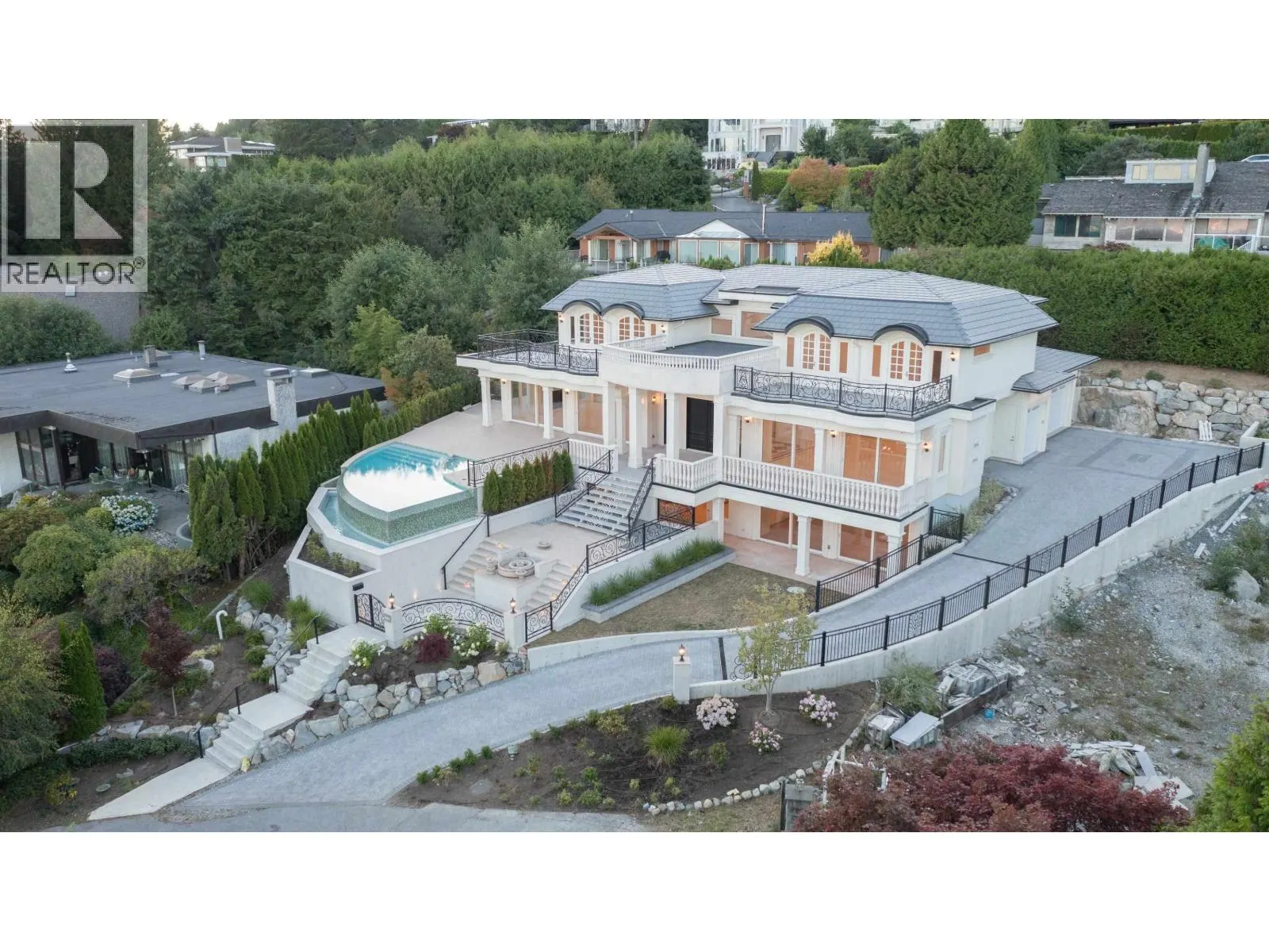 1445 SANDHURST PLACE