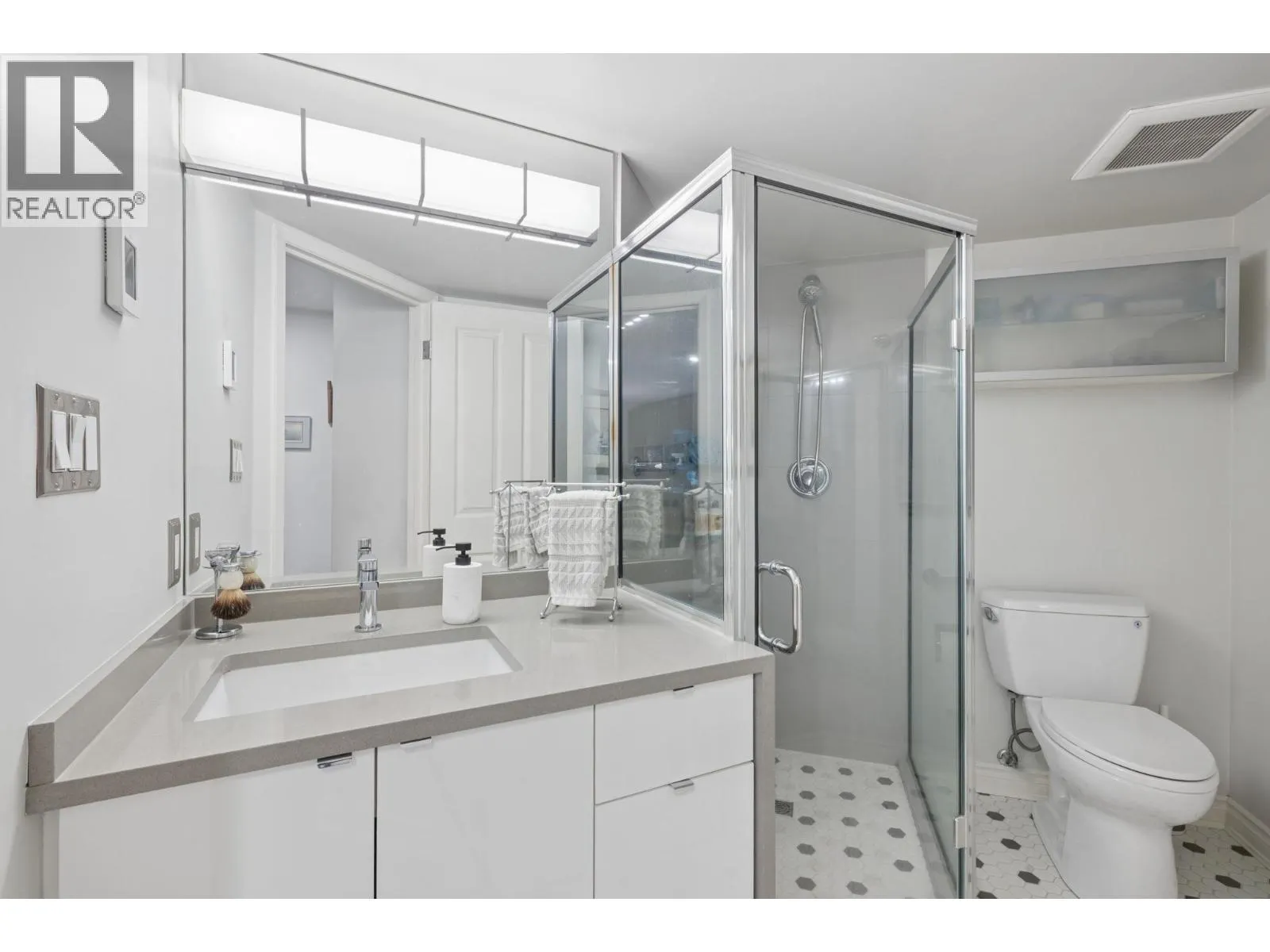 1403 1010 BURNABY STREET