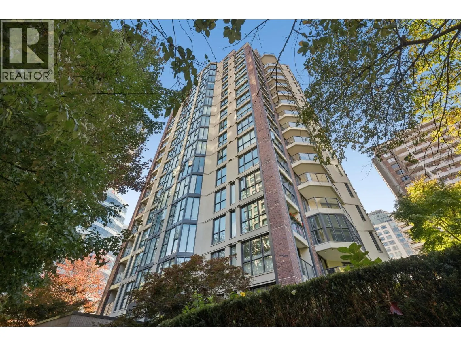 1403 1010 BURNABY STREET