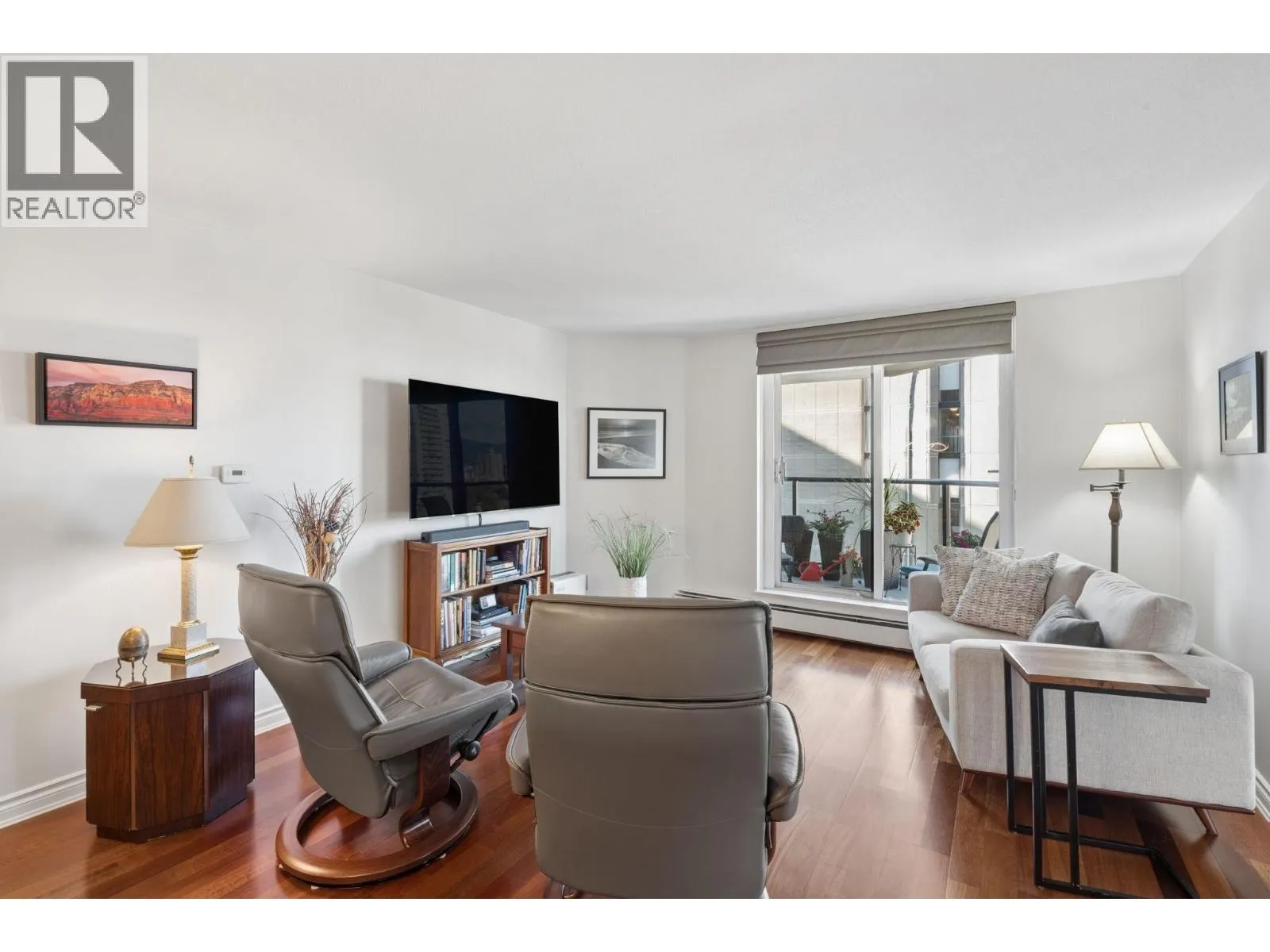 1403 1010 BURNABY STREET