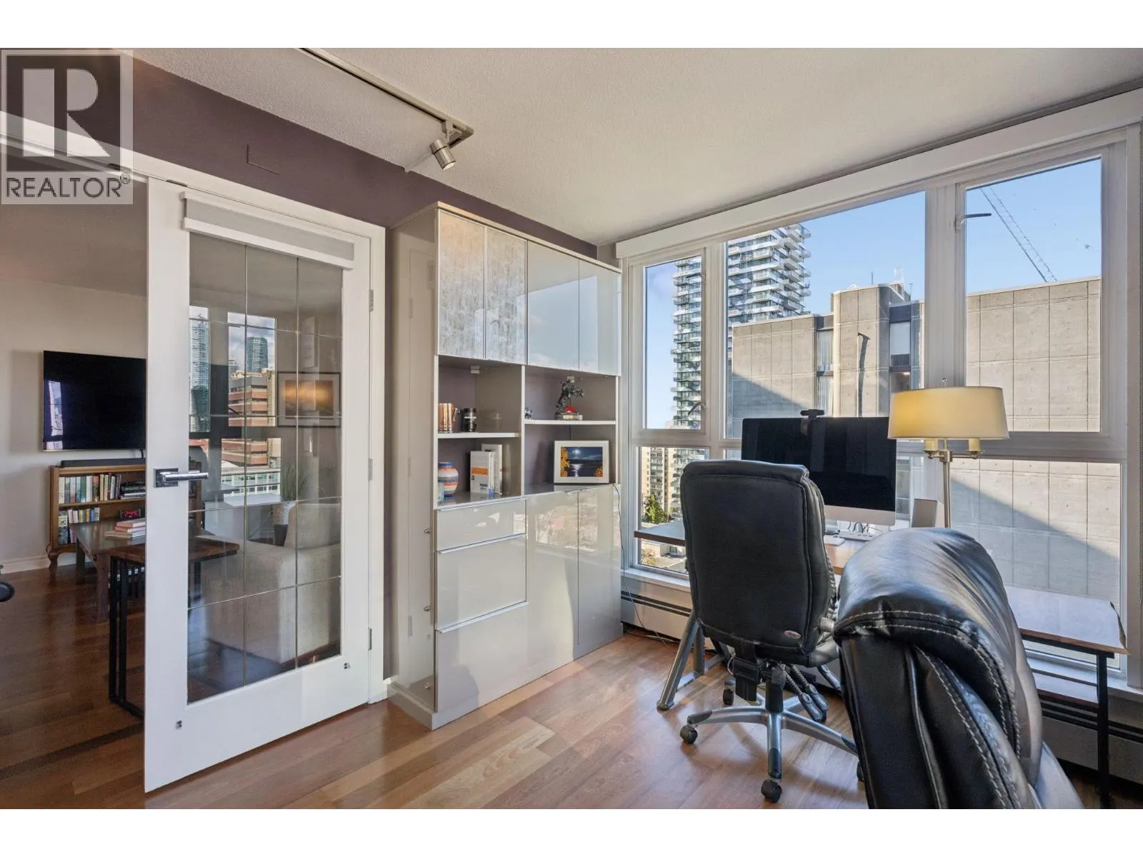 1403 1010 BURNABY STREET