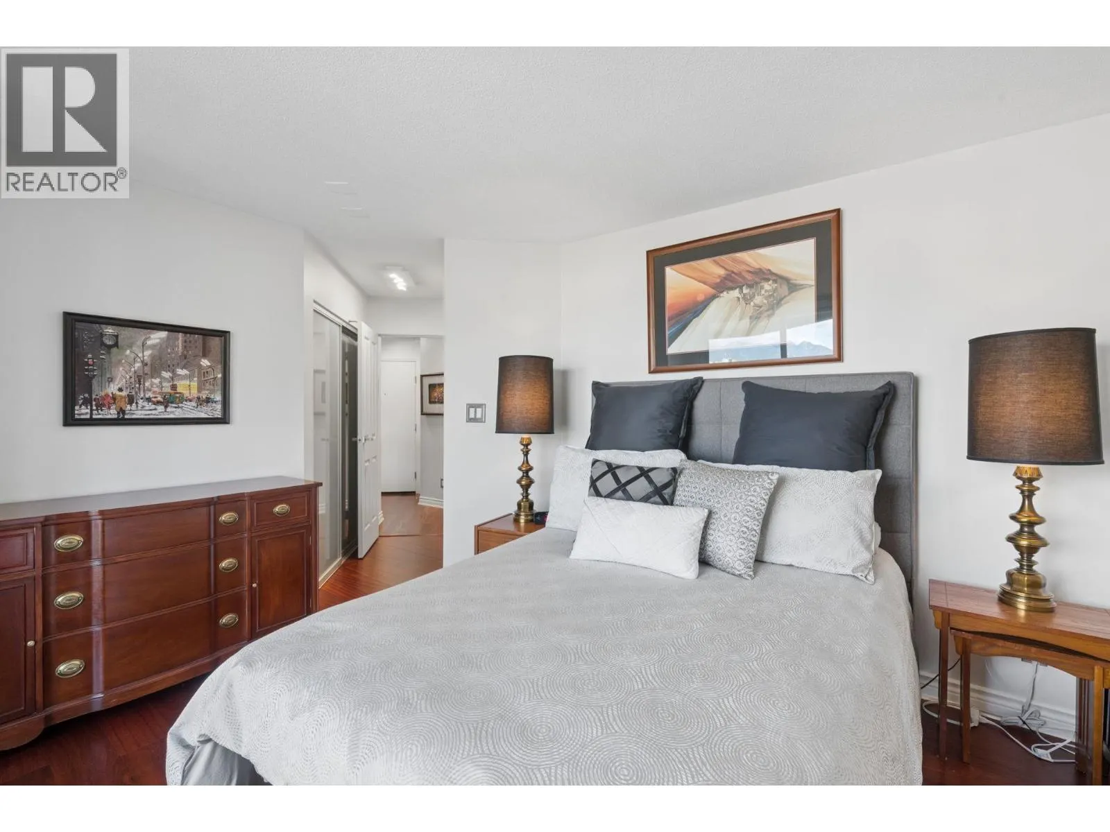 1403 1010 BURNABY STREET