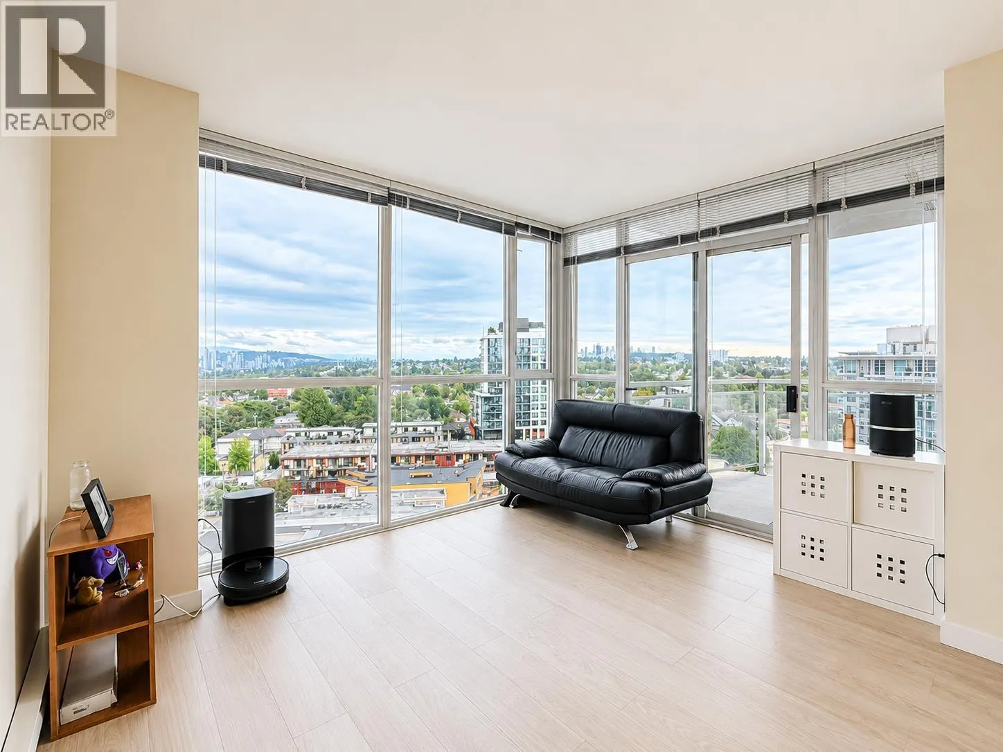 1307 4028 KNIGHT STREET