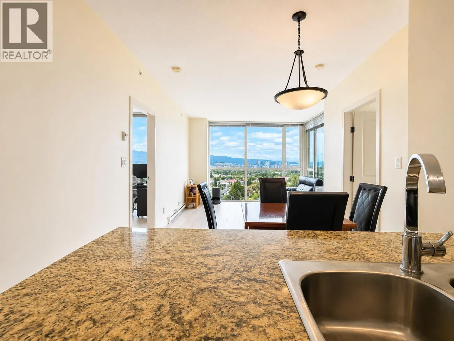 1307 4028 KNIGHT STREET