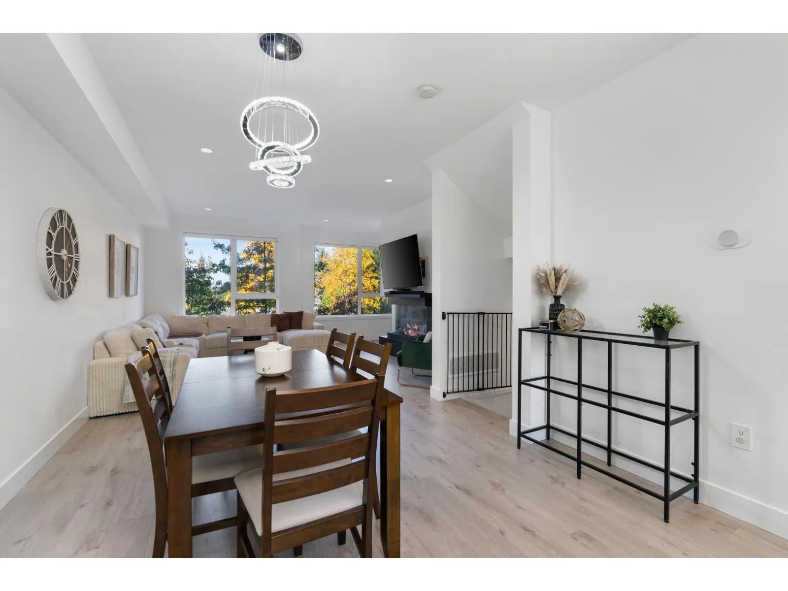 14 15030 28 AVENUE
