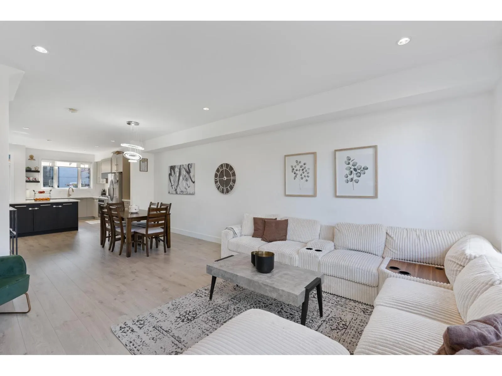 14 15030 28 AVENUE