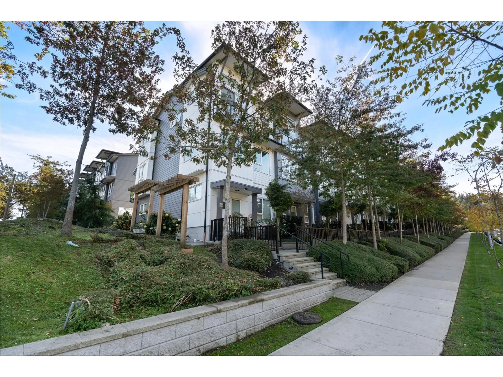 14 15030 28 AVENUE