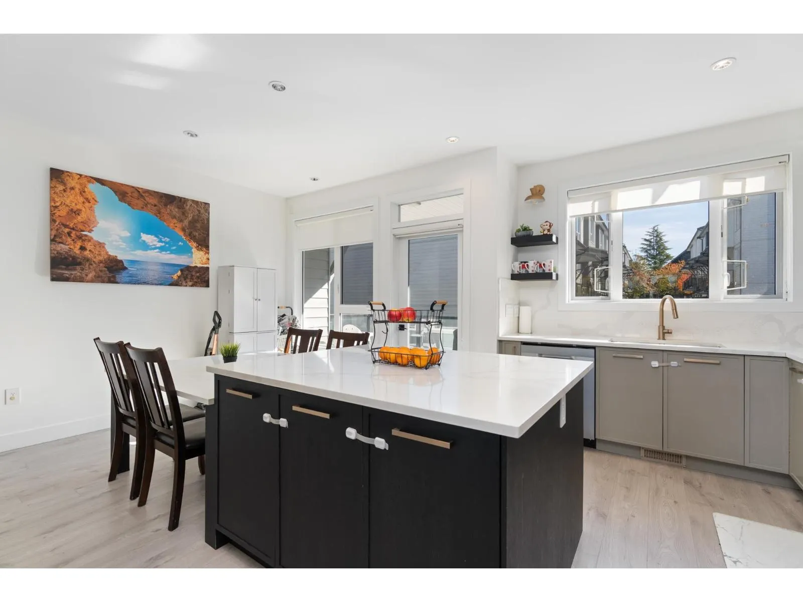14 15030 28 AVENUE
