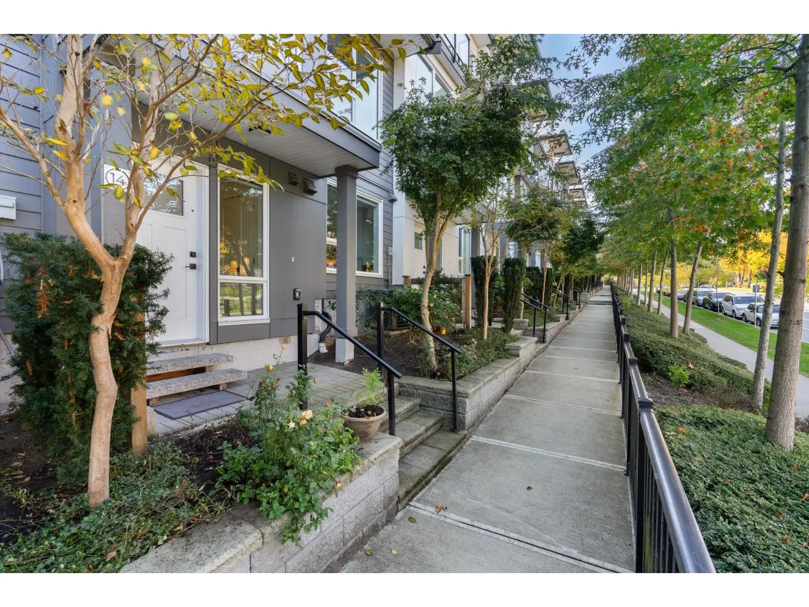 14 15030 28 AVENUE