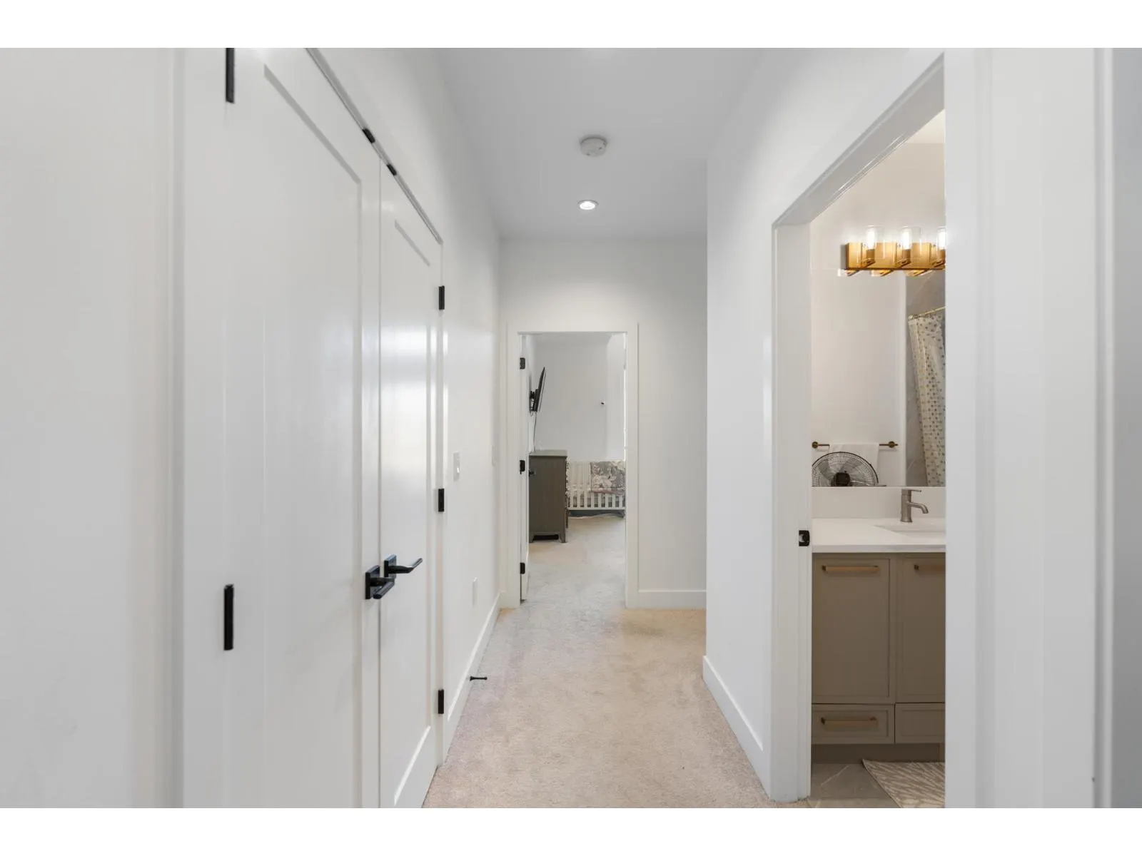 14 15030 28 AVENUE