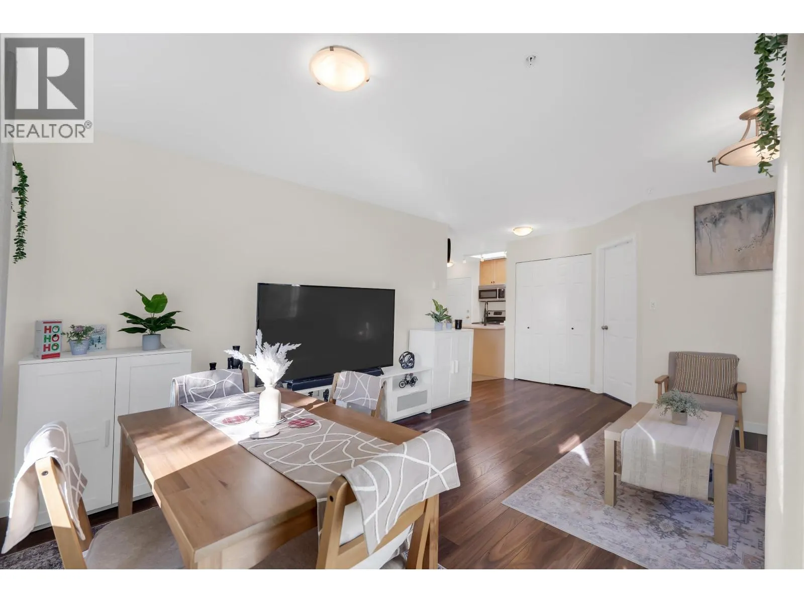 B307 40120 WILLOW CRESCENT
