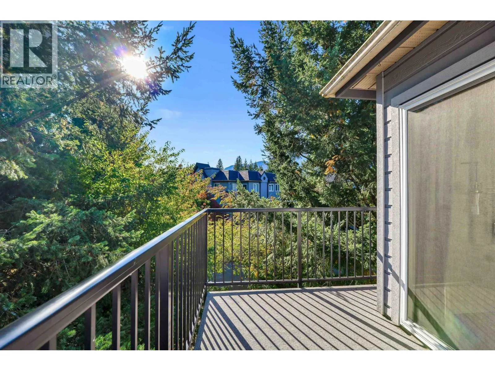 B307 40120 WILLOW CRESCENT