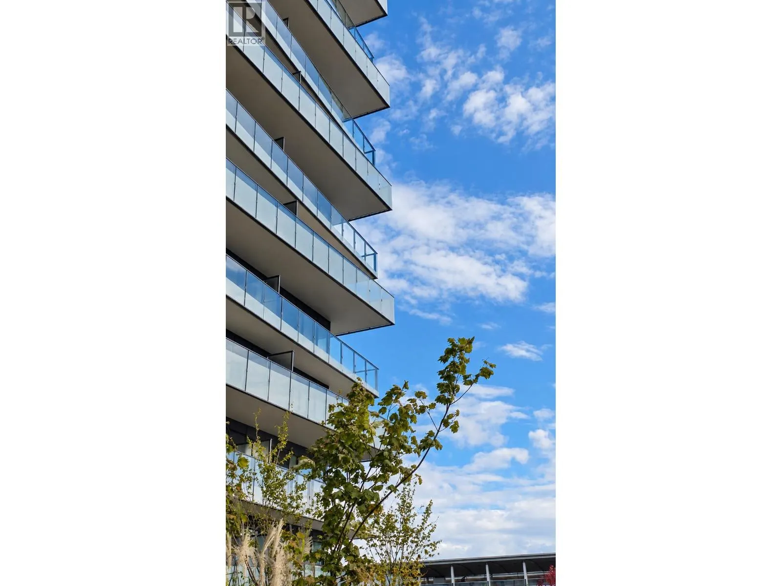 301 7977 LANSDOWNE ROAD