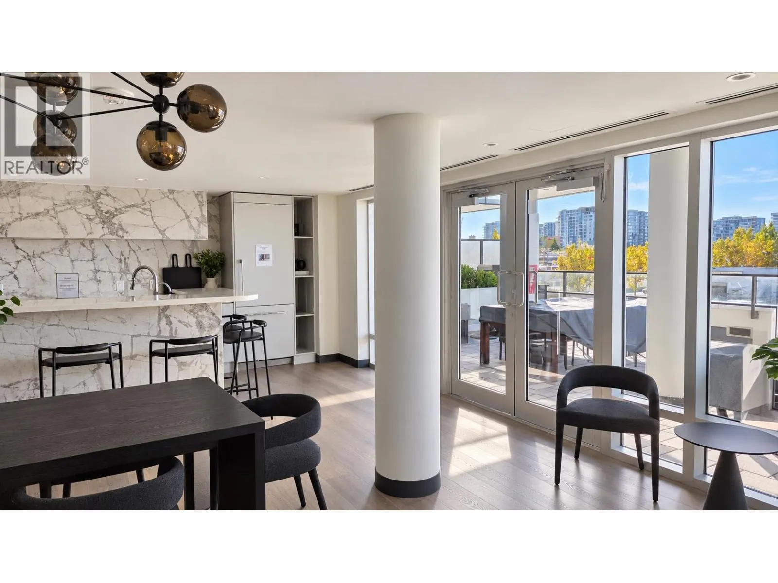 301 7977 LANSDOWNE ROAD